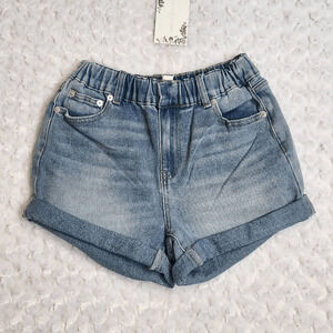 Chelsea & Violet Medium Wash Spring Blue Denim Cuffed Shorts XS NWT (7100)